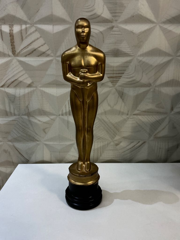 ESTATUETA OSCAR