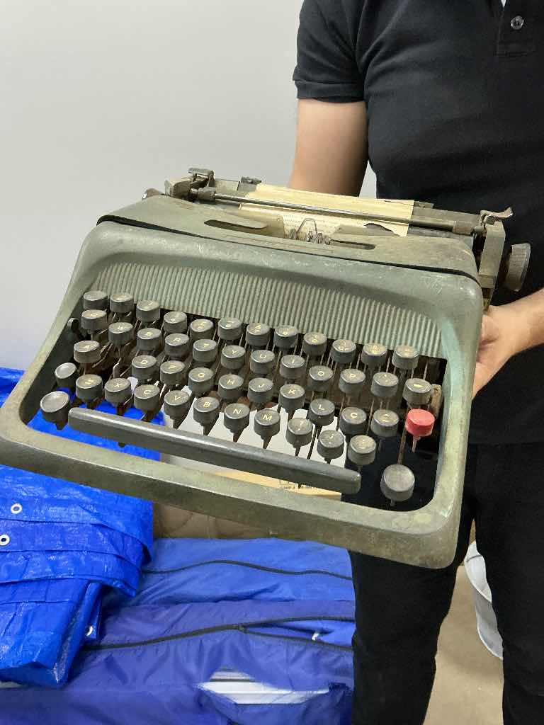 MÁQUINA DE ESCREVER