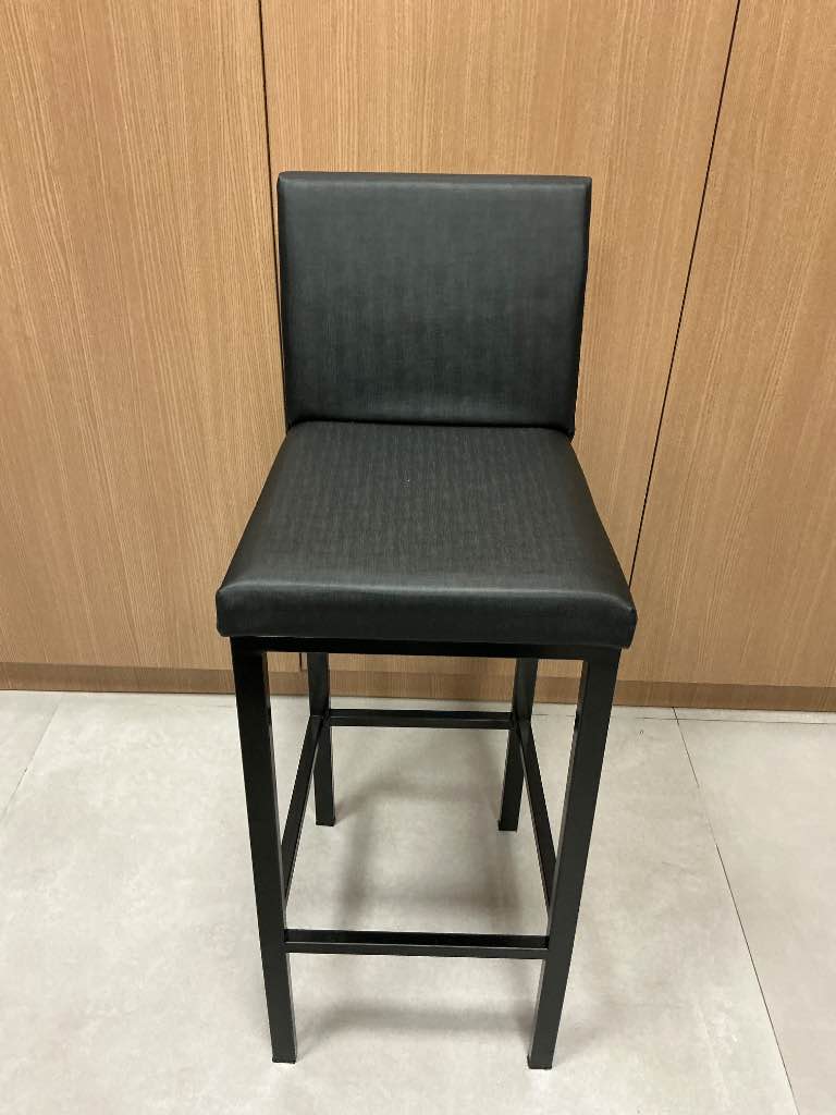 BANQUETA PRETA