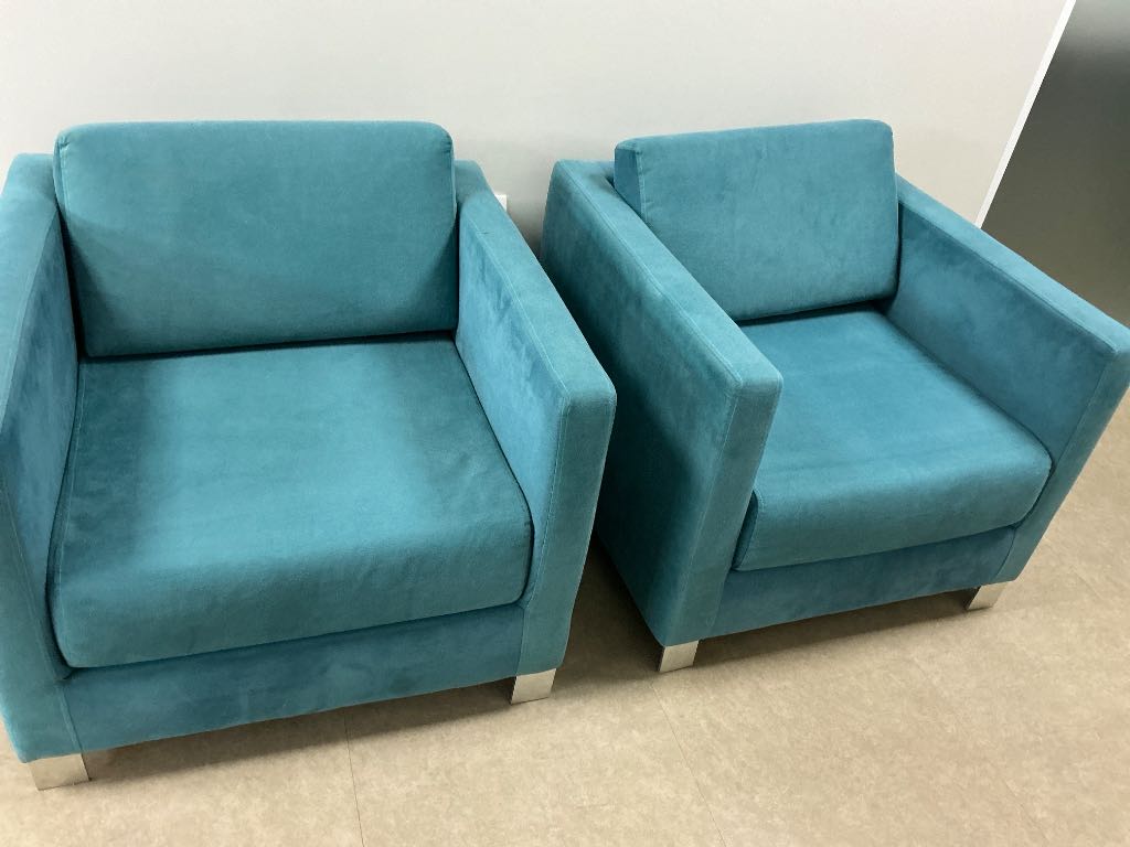 POLTRONA AZUL CLARO